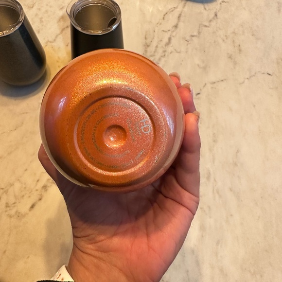 Set of three HD wine tumbler with lids - Picture 5 of 7